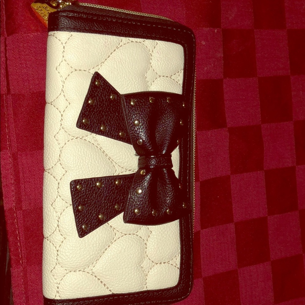 Cute Designer BETSEY JOHNSON handbag!